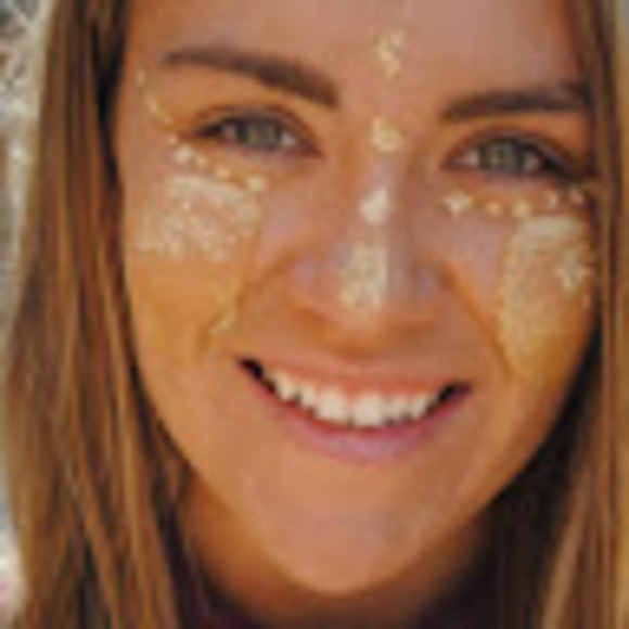 Meet your Posher, Paige - Picture 1 of 1